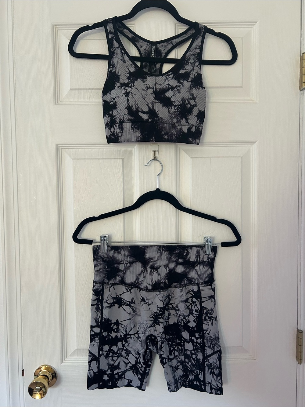 PINK Active Tie Dye Sports Bra & Biker Shorts Set